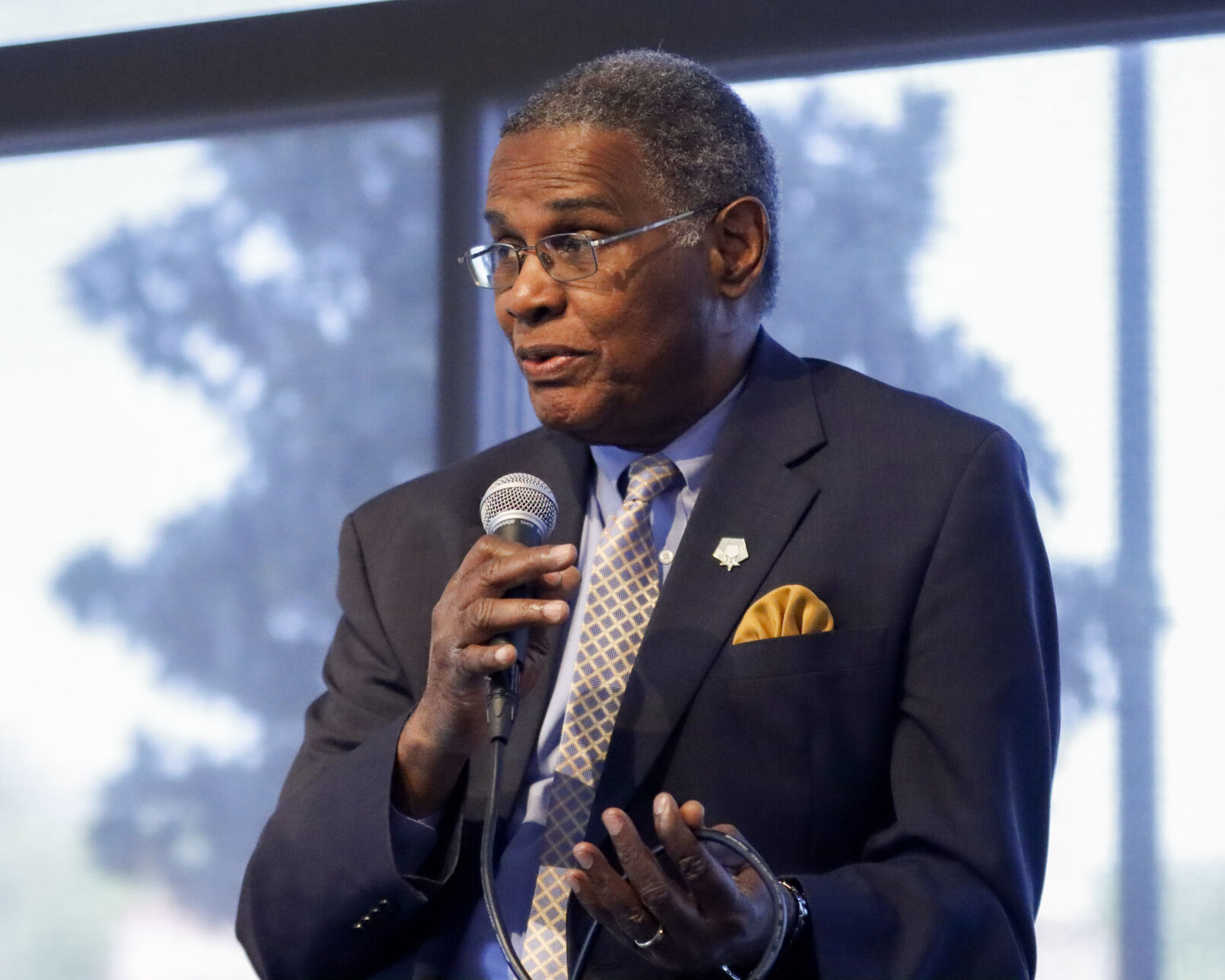 Runoff likely for Arlington mayor, city council positions as election results come in